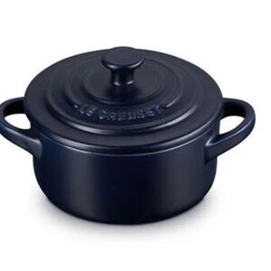 Le Creuset 8 oz. Mini Round Cocotte in Matte Navy *Sold Out*
